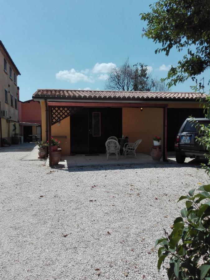 Casa Vacanze Angelica Ostra Vetere Extérieur photo