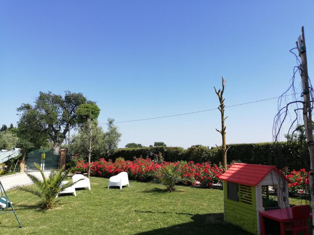 Casa Vacanze Angelica Ostra Vetere Extérieur photo